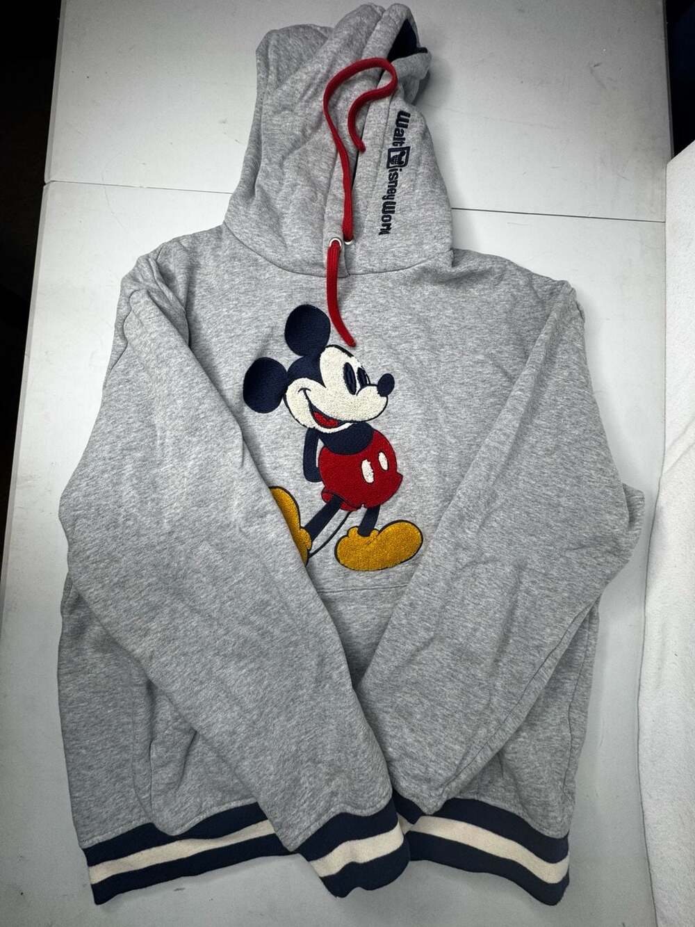Disney Walt Disney World Mickey Mouse Hoodie Size M Gray Embroidered